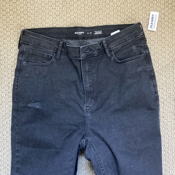 NWT: Old Navy Rockstar skinny jeans - Picture 1 of 3